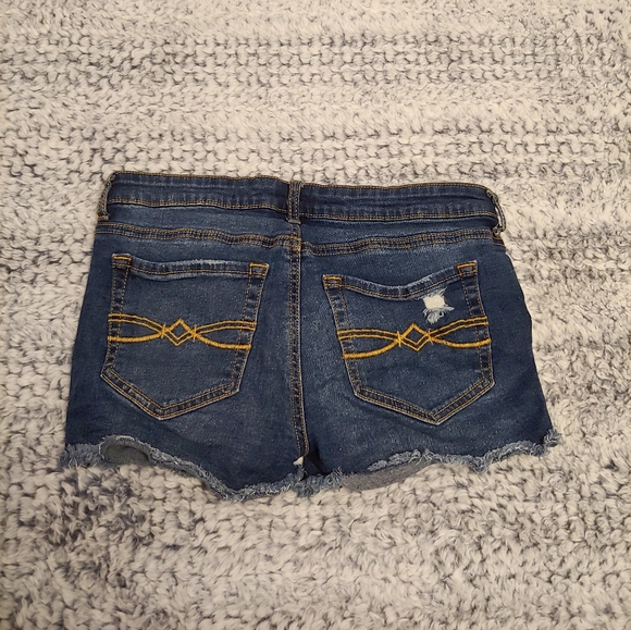Mudd Ripped Jean Shorts - Picture 2 of 5